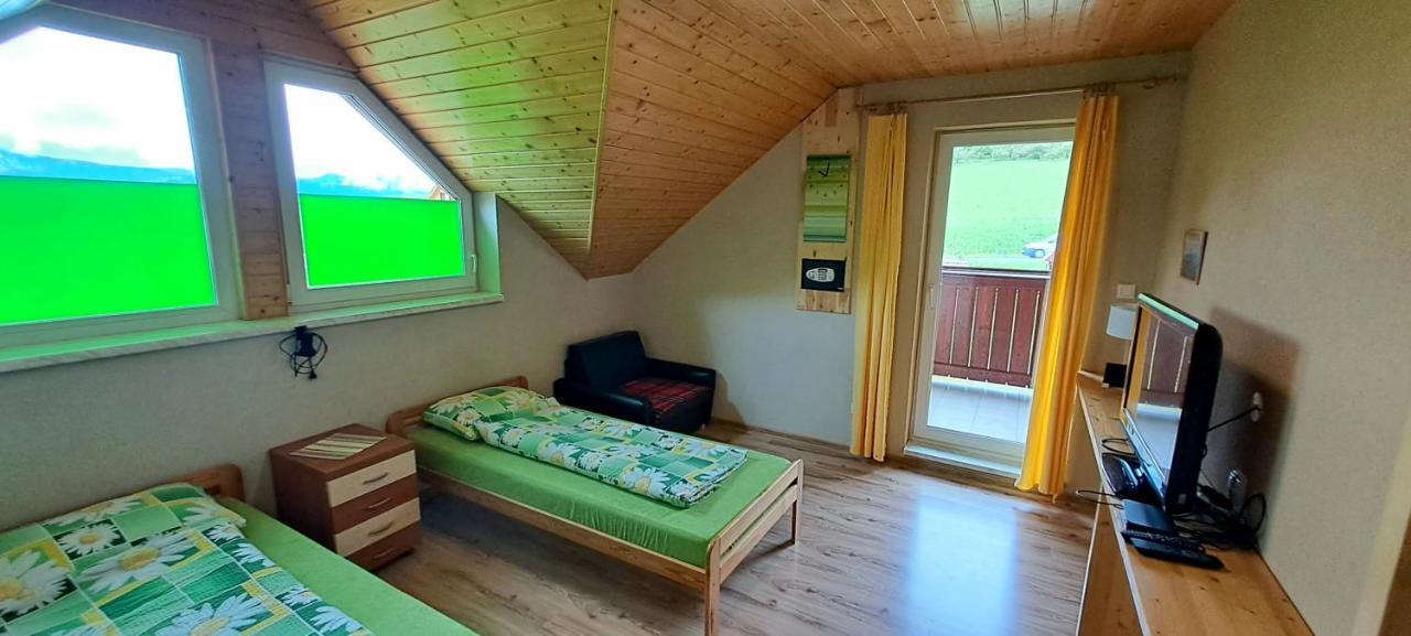 Ubytovanie U Huberta Bešeňová Dış mekan fotoğraf