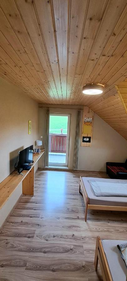 Ubytovanie U Huberta Bešeňová Dış mekan fotoğraf